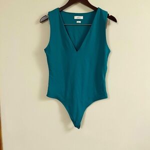 Babaton Teal Green V-neck Sleeveless Bodysuit Size Large Thong Back Aritzia